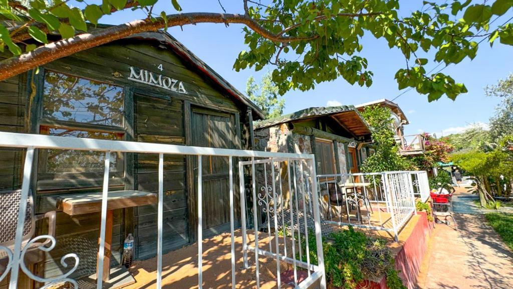 Gaia Bungalow Bed & Breakfast Ayvalik Luaran gambar